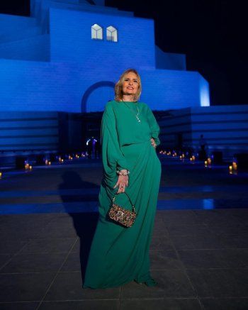 شاهد .. سعر خيالي لـ فستان يسرا من دار Valentino خلال تواجدها في قطر