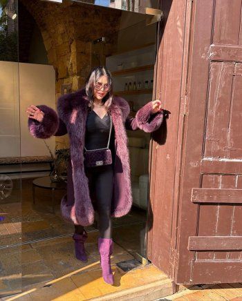 شاهد .. إليكم سعر معطف هيفا وهبي الذي خطف أنظار الكثيرين.. مرتفع جداً!