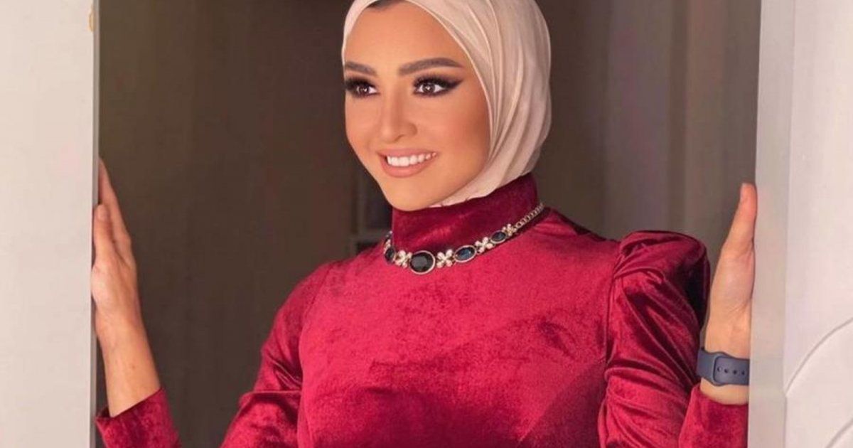 شاهد .. هذا ما قالته هلا رشدي عن أكرم حسني