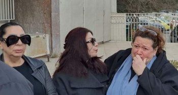 شاهد .. نظارات غادة بشور حديث الناس ومتابعون يشبهونها بـ "باتمان وزورو"