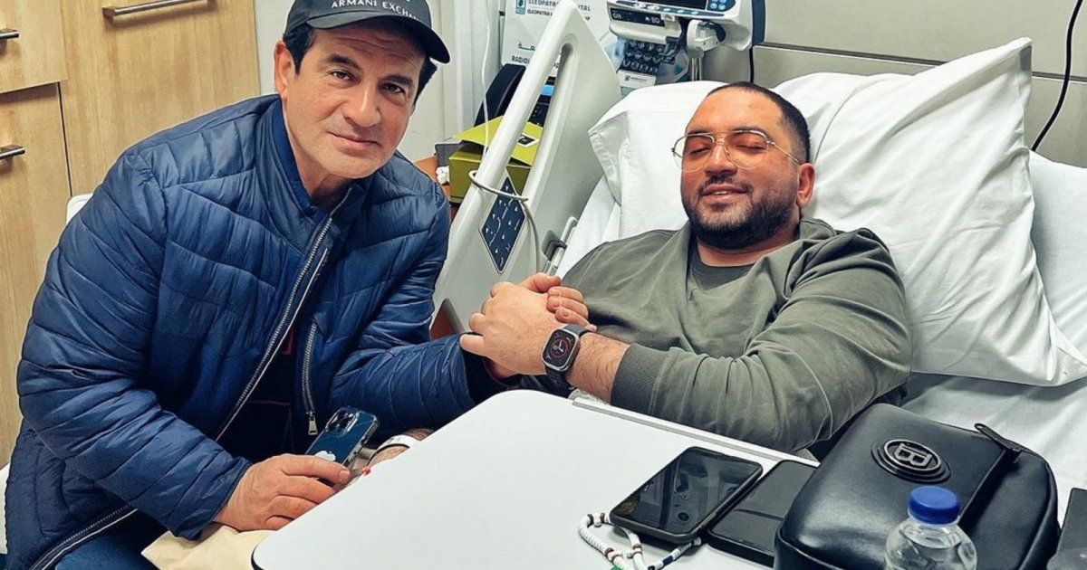 شاهد .. هذا ما قاله محمد ثروت عن حالة إبنه الصحية