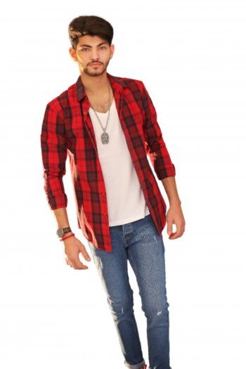 شاهد .. خاص- لو لم يكن أيمن أمين فناناً لاختار هذه المهنة.. وهذا الشخص يستفزه