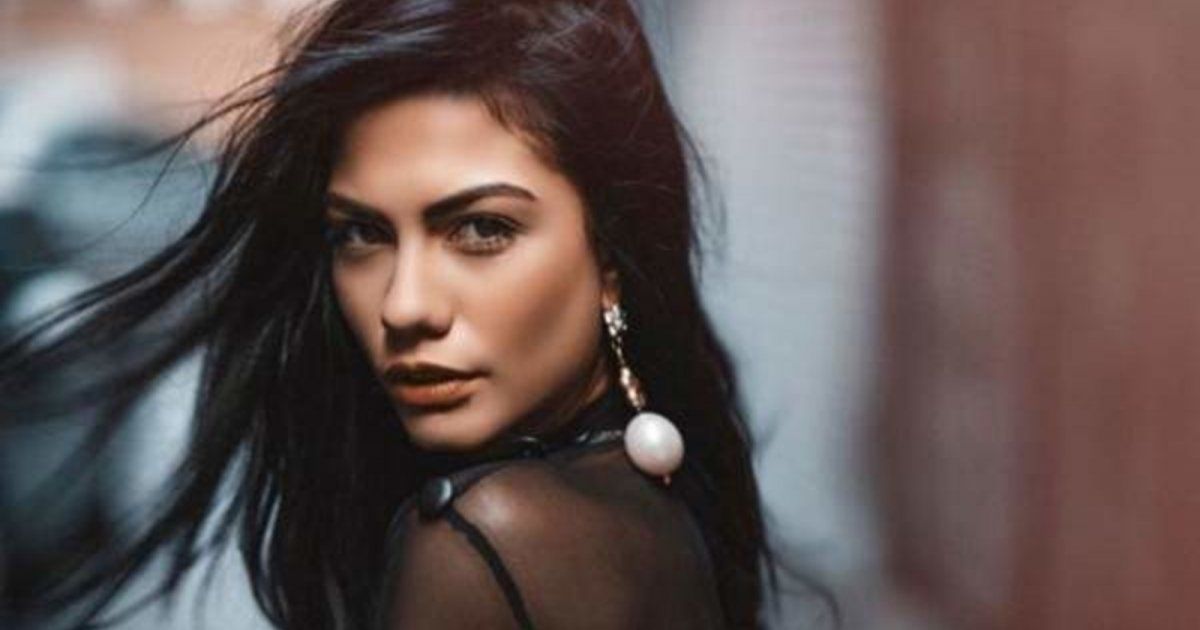 شاهد .. ديميت أوزديمير تستغل عيد ميلادها في هذا العمل الإنساني.. والجمهور يتجاوب معها