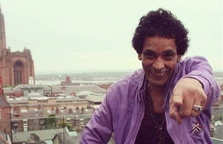 تعالي إسمع حكايات وروايات الكينج ” محمد منير ” مع شعب السودان