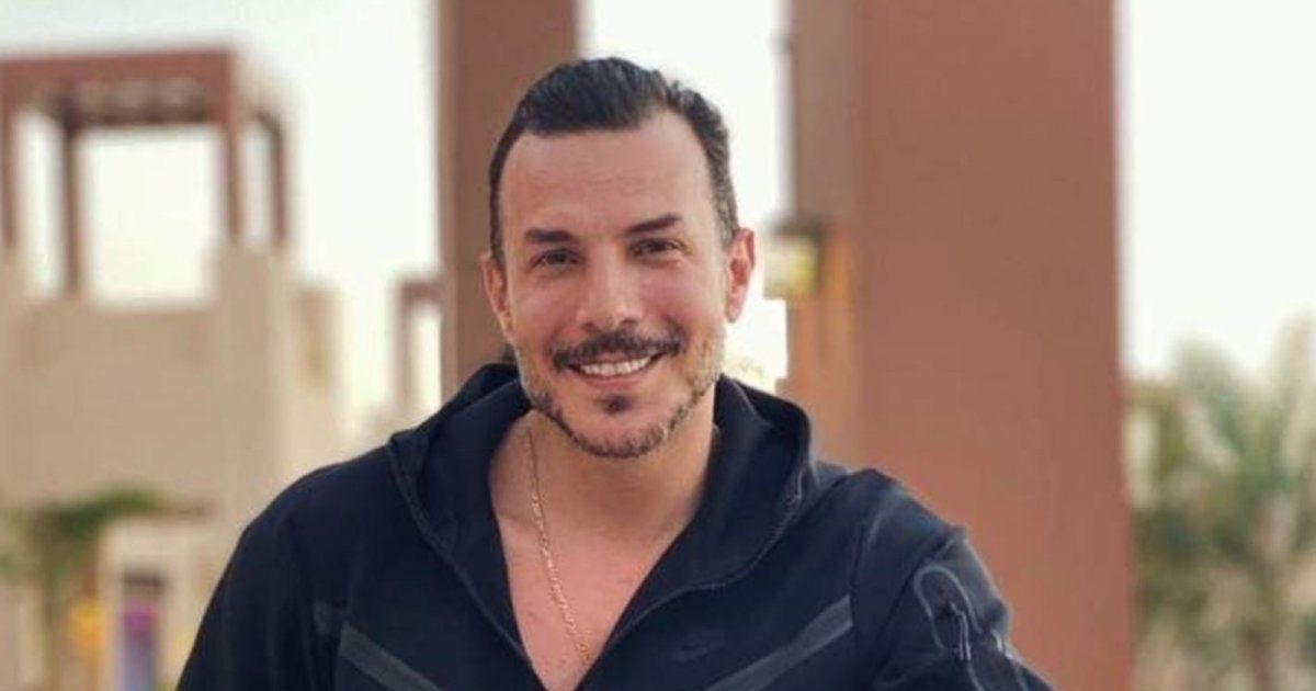 شاهد .. صورة نادر لـ باسل خياط مع والدته التي تشبه نجمة عالمية شهيرة