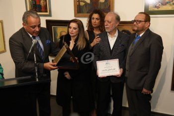 شاهد .. خاص- مارون طنب مشوار من الإبداع أكمله فؤاد طنب والوزير محمد وسام المرتضى يكرّم الأب والإبن على إنجازاتهما