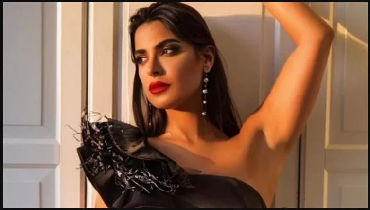 فيه كتف وقع من نورهان منصور : حد يلحقه!