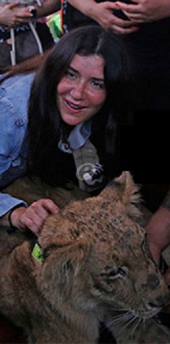 شاهد .. غادة عادل تظهر برفقة أسد في انتخابات التجديد النصفي لنقابة المهن التمثيلية