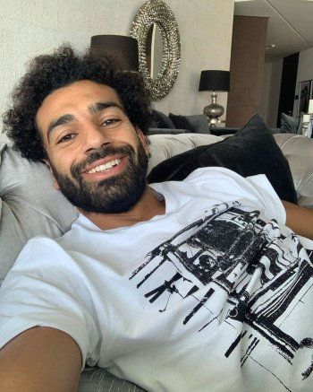 شاهد .. محمد صلاح يلجأ إلى العلاج العربي القديم
