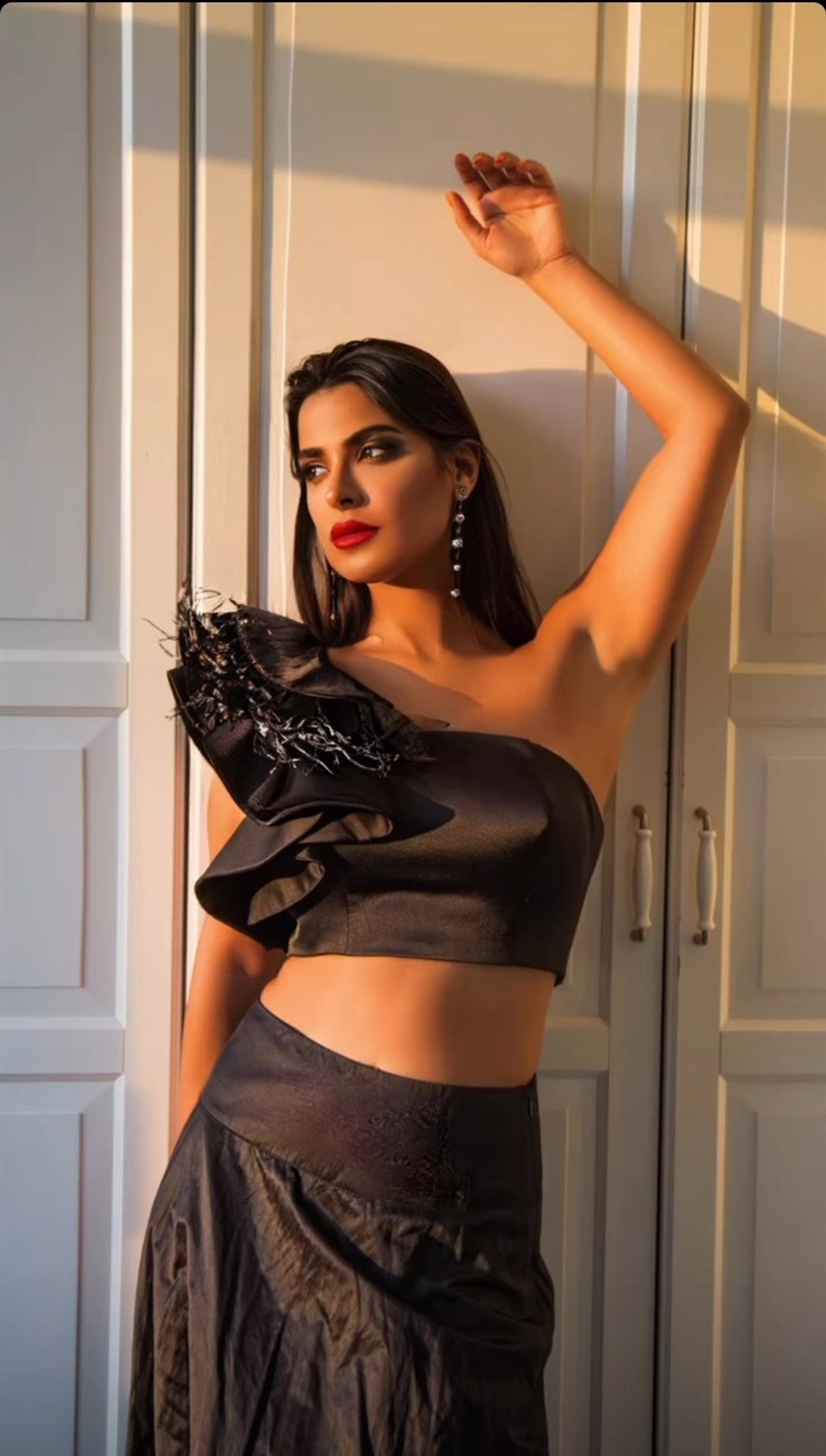 فيه كتف وقع من نورهان منصور : حد يلحقه!