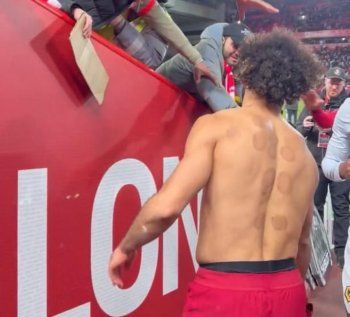 شاهد .. محمد صلاح يلجأ إلى العلاج العربي القديم