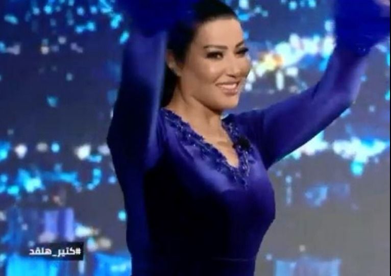 سمية الخشاب الكلاون بتموف أون علي أغنية الإكس : ايه اليوم الحلو ده !!