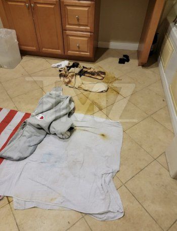 شاهد .. بالصور - مسرح جريمة آرون كارتر