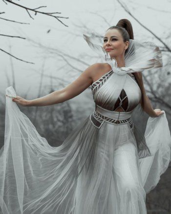 شاهد .. كارول سماحة تحتفل بإطلاق "الألبوم الذهبي" ونجاحه