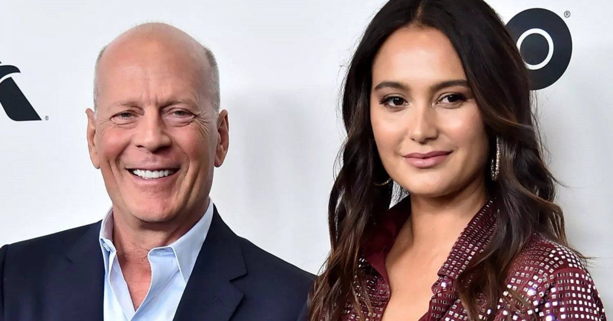 شاهد .. زوجة بروس ويليس بفيديو مؤثر: "أرجوكم لا تصرخوا عليه"