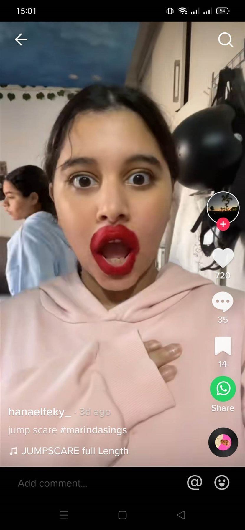 ظهور صادم لبنت شيرين من داخل غرفة نومها : فاضل إيه تاني ؟!