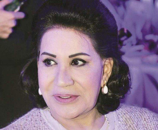 شاهد .. مهرجان أيام المسرح للشباب يكرّم سعاد عبد الله