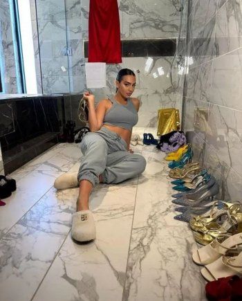 شاهد .. جورجينا رودريغيز تطل من الحمام.. وتغضب الجمهور