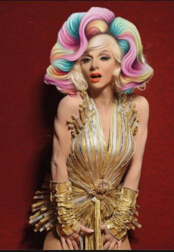 شاهد .. خاص- باسم فغالي يعلق على إرتدائه فستان نجوى كرم وهذا ما كشفه عن فريال كريم