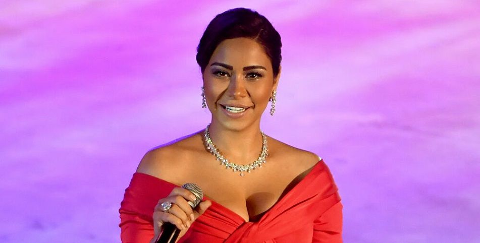 كلاكيت عاشر مرة: شيرين تلغي متابعة زوجها.. وحسام يحذف صورها