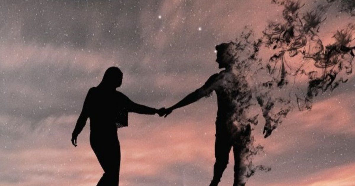 شاهد .. كُلُّ ما في الأمرِ أنّ العالم لم يأسف لنهايتنا ولم تنعي الصُّحف موتَ حُبّنا