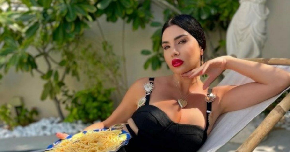 شاهد .. لاميتا فرنجية تستعرض مفاتنها بإطلالة على دراجة نارية- بالصور