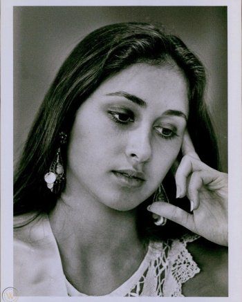 شاهد .. جويس سحاب ملكة جمال لبنان 1985.. هكذا أصبحت بعد مرور 38 سنة على إنتخابها - بالصورة