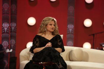 شاهد .. هلا المر تتألق في The Stage بفستان رائع من تصميم بسّام نعمة - بالصور