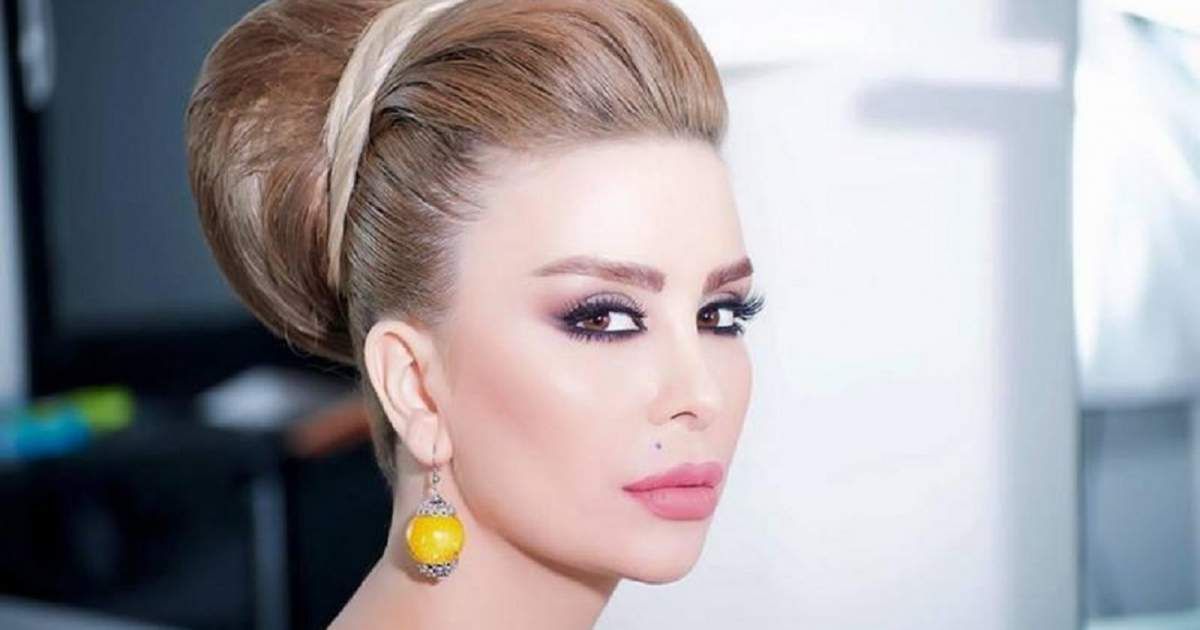 شاهد .. ميرنا شلفون تُعاني بعد مرض والدها.. والممثلات يدعون له