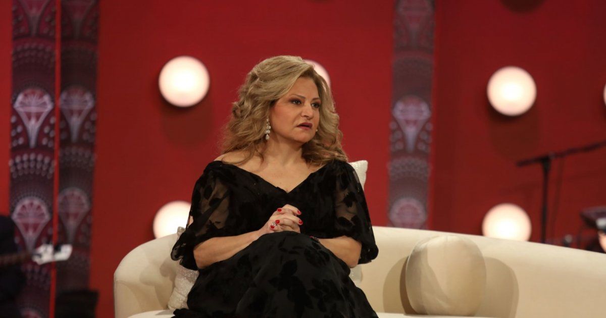 شاهد .. هلا المر تتألق في The Stage بفستان رائع من تصميم بسّام نعمة - بالصور