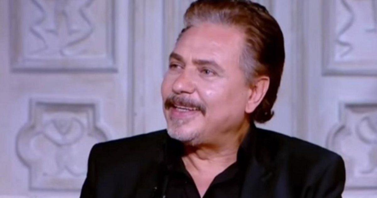 شاهد .. محمد رياض يكشف عن حلمه قبل التمثيل.. وطُرد من إحدى وظائفه لسبب غريب!