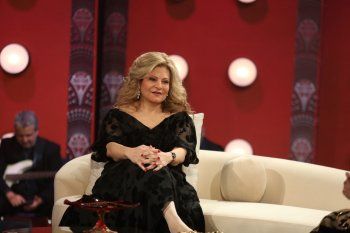 شاهد .. هلا المر تتألق في The Stage بفستان رائع من تصميم بسّام نعمة - بالصور