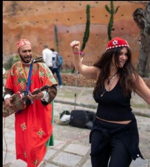 غادة عادل القمر الي مبيكبرش : السن مجرد رقم – شاهد