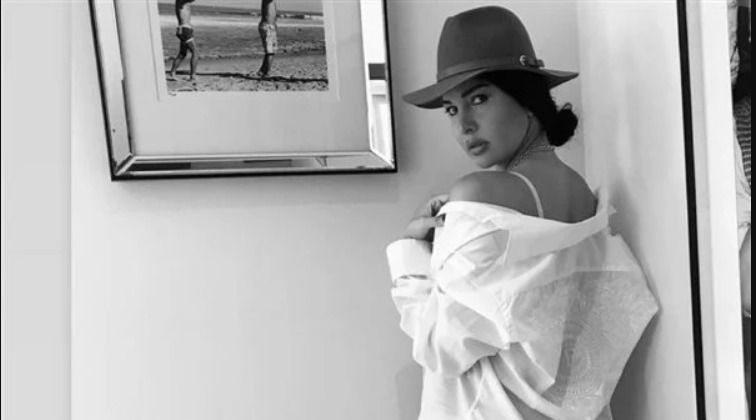 لاميتا فرنجية تعود للزمن الجميل بصورة أبيض وأسود