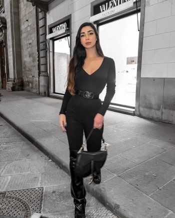 شاهد .. إبنة نوال الزغبي تسرق الأضواء بجمالها وسعر حقيبتها خيالي