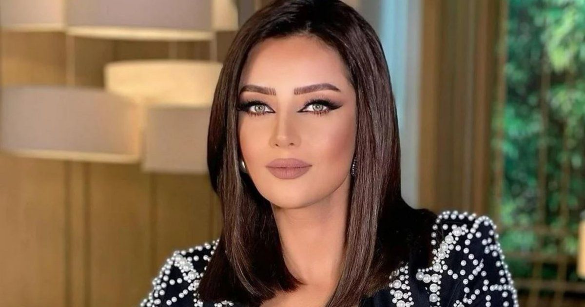 شاهد .. رضوى الشربيني تعلّق على سجود زوجة حسن شاكوش في زفافهما