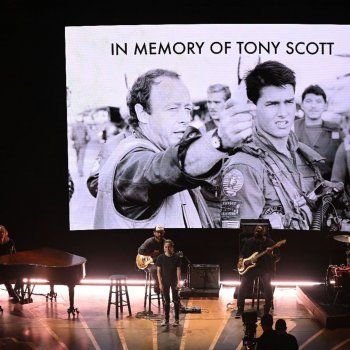 شاهد .. إطلالة بسيطة ومن دون مكياج..ليدي غاغا تصدم الحضور في حفل الأوسكار