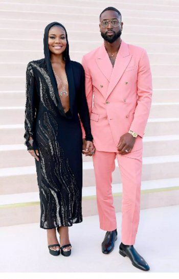 شاهد .. أفضل إطلالات المشاهير في عرض فيرساتشي وجيجي حديد وكيندال جينر على خشبة المسرح