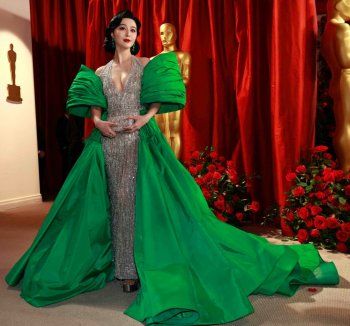 شاهد .. 7 إطلالات مميزة من توقيع طوني ورد في الأوسكار و Vanity Fair - بالصور