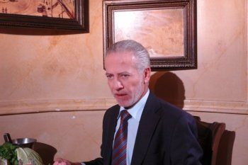 شاهد .. خاص - فادي إبراهيم يجسد هذين الدورين في مسلسلَي " سر وقدر" و" الأجهر " ويكشف عن مسرحيته " لما صرت إنسان "