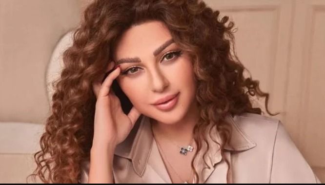 أول مرة هنشوف موضة جديدة علي ايد ميريام فارس جاكيت من غير بنطلون !!