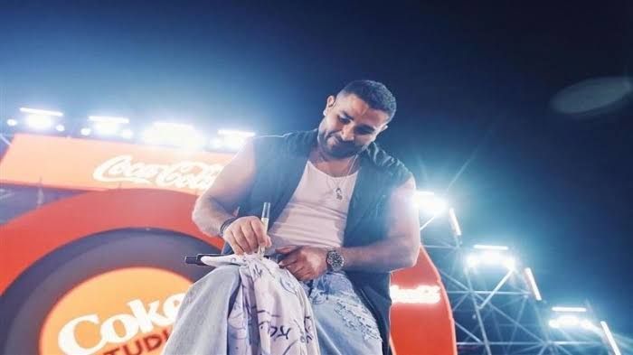 غسيل ومكوة لجامعة عين شمس علي السوشيال: مولد احمد سعد