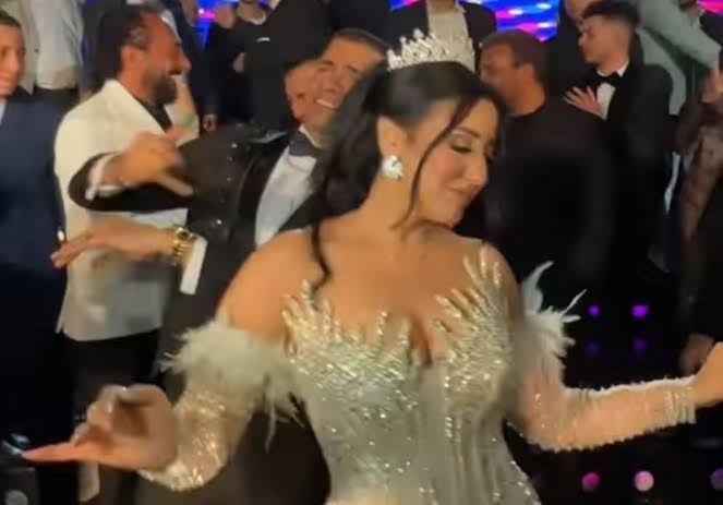 سجدة وراقصة : زوجة شاكوش خربتها في الفرح