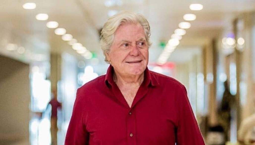 شاهد .. حسين فهمي يكرم في مهرجان مالمو للسينما العربية