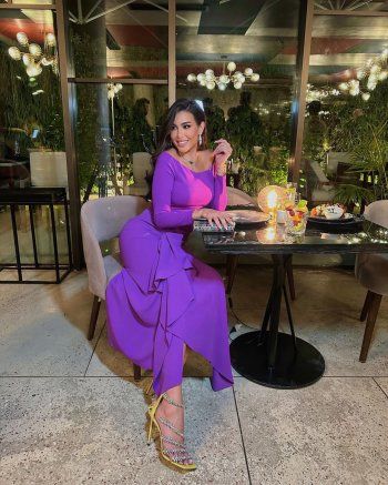 شاهد .. إليكم سعر فستان ياسمين صبري البنفسجي الذي خطف الأضواء