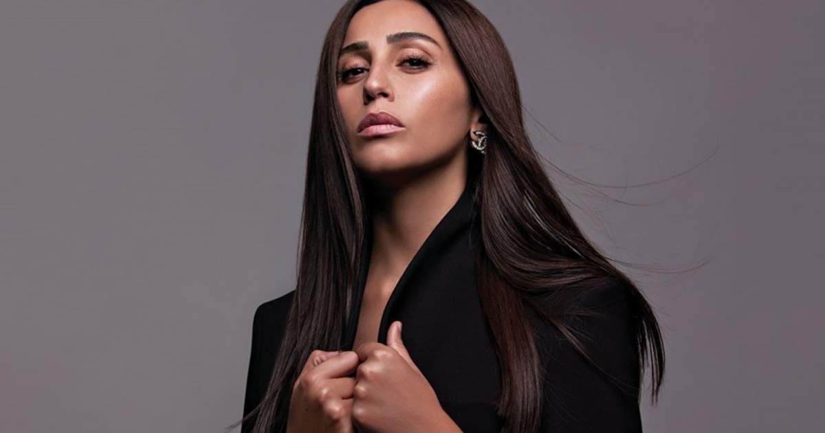 شاهد .. دينا الشربيني تكشف تفاصيل عزاء والدها الراحل