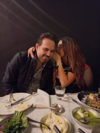 شاهد .. وائل جسار يلبي دعوة مي حريري على سحور رمضاني