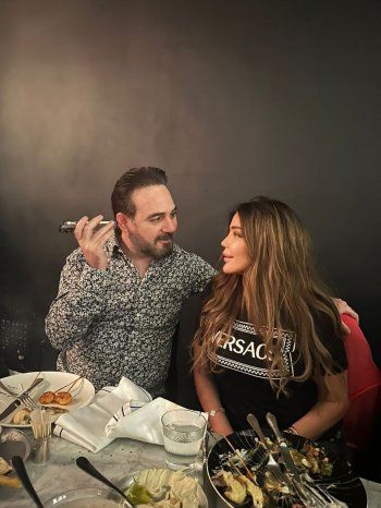 شاهد .. وائل جسار يلبي دعوة مي حريري على سحور رمضاني