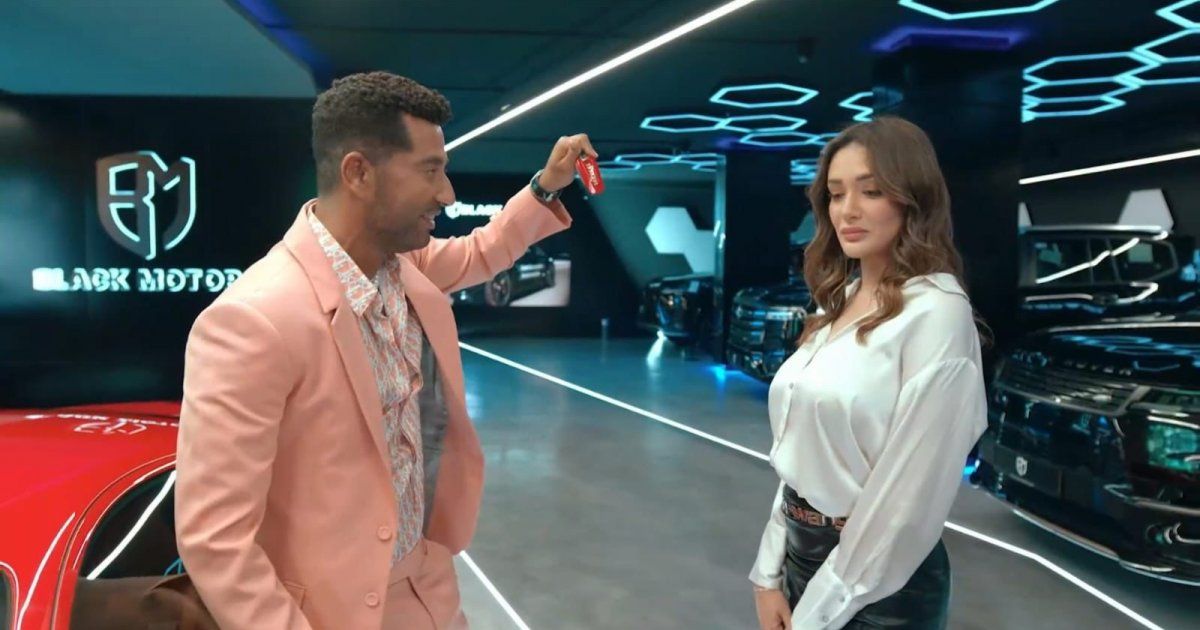 شاهد .. "الأجهر" عمرو سعد يتزوج من شقيقته وبدلة حرب في حفل زفافه!