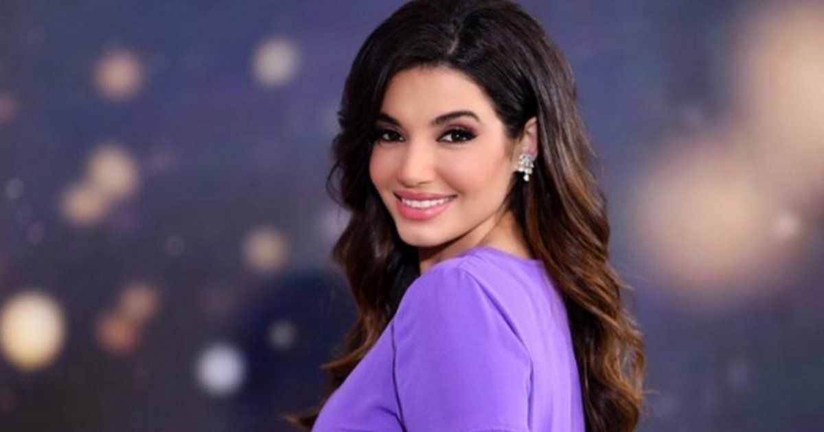 شاهد .. بالصور - بإطلالة أنيقة وبهذه الكلمات عايدت ليال محبيها